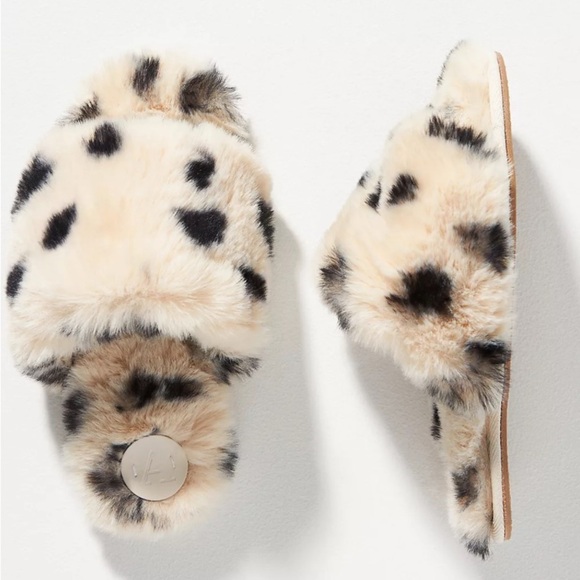 Anthropologie Shoes - Anthropologie New size Medium 8 Fuzzy Leopard Print Slippers